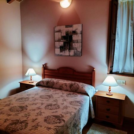 Llano-Con Apartamentos Rio Tabardin מראה חיצוני תמונה