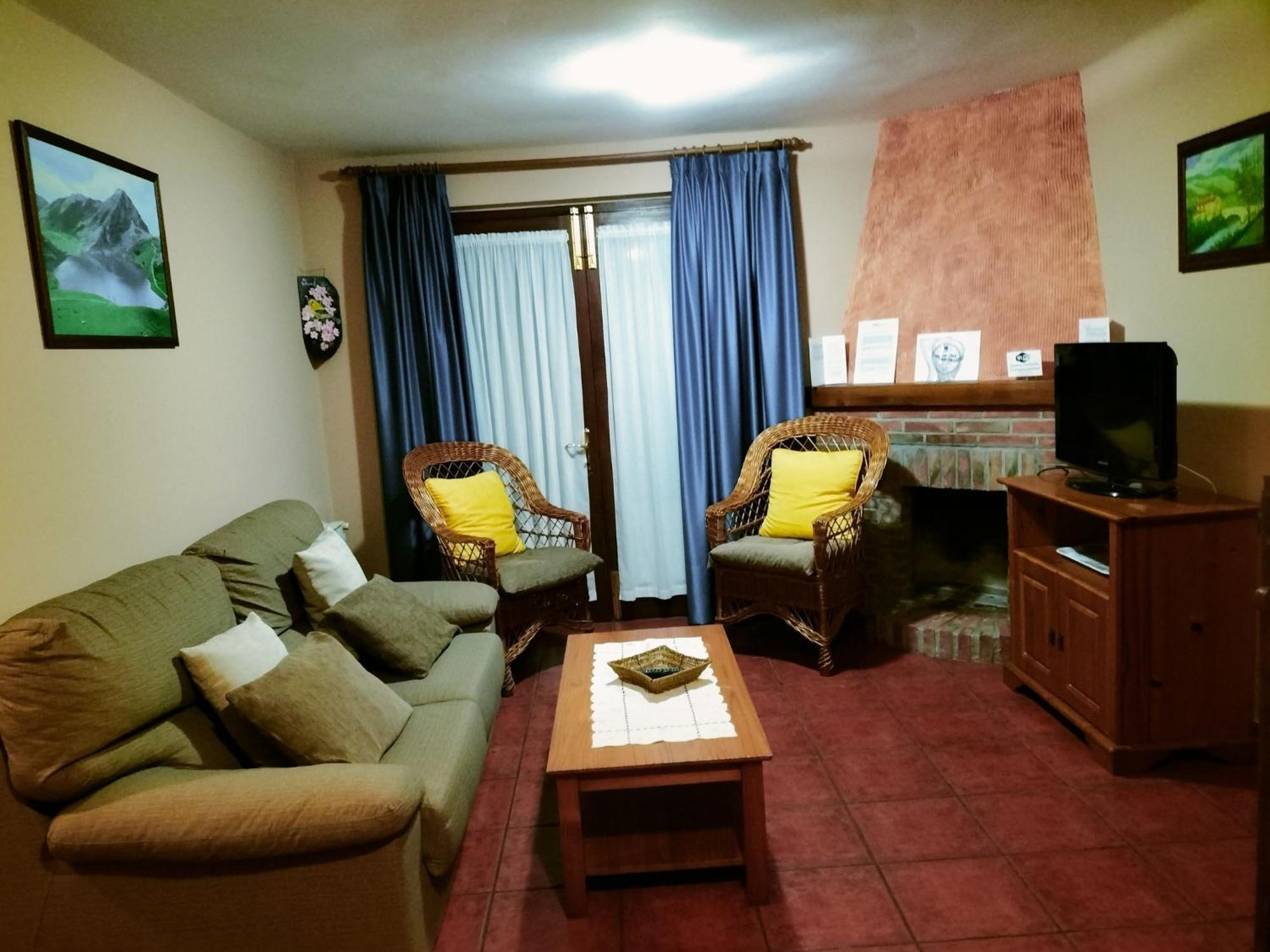 Llano-Con Apartamentos Rio Tabardin מראה חיצוני תמונה