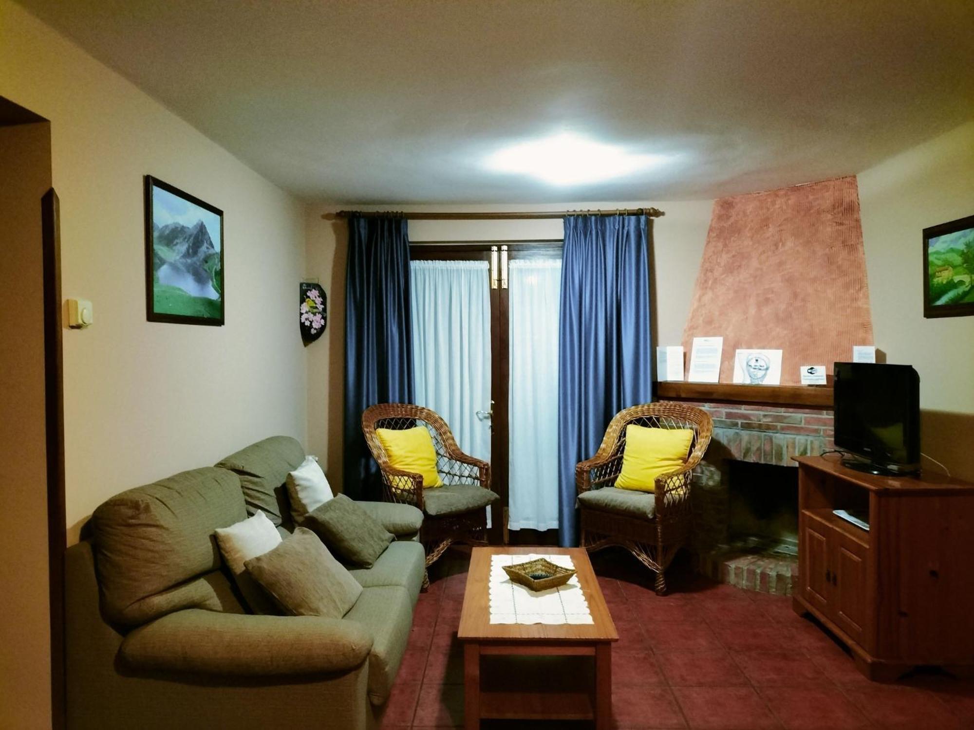 Llano-Con Apartamentos Rio Tabardin מראה חיצוני תמונה