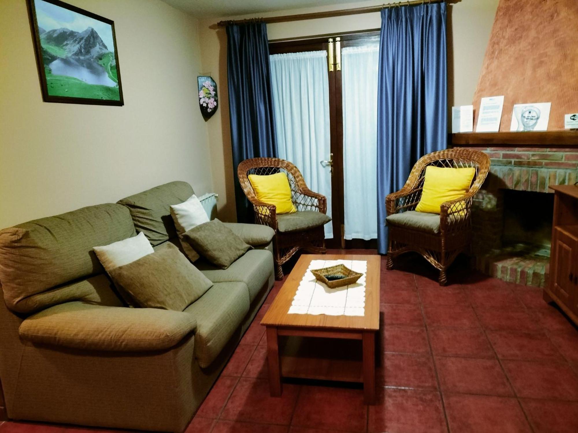 Llano-Con Apartamentos Rio Tabardin מראה חיצוני תמונה