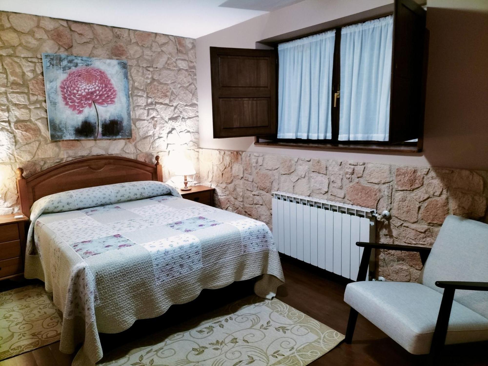 Llano-Con Apartamentos Rio Tabardin מראה חיצוני תמונה