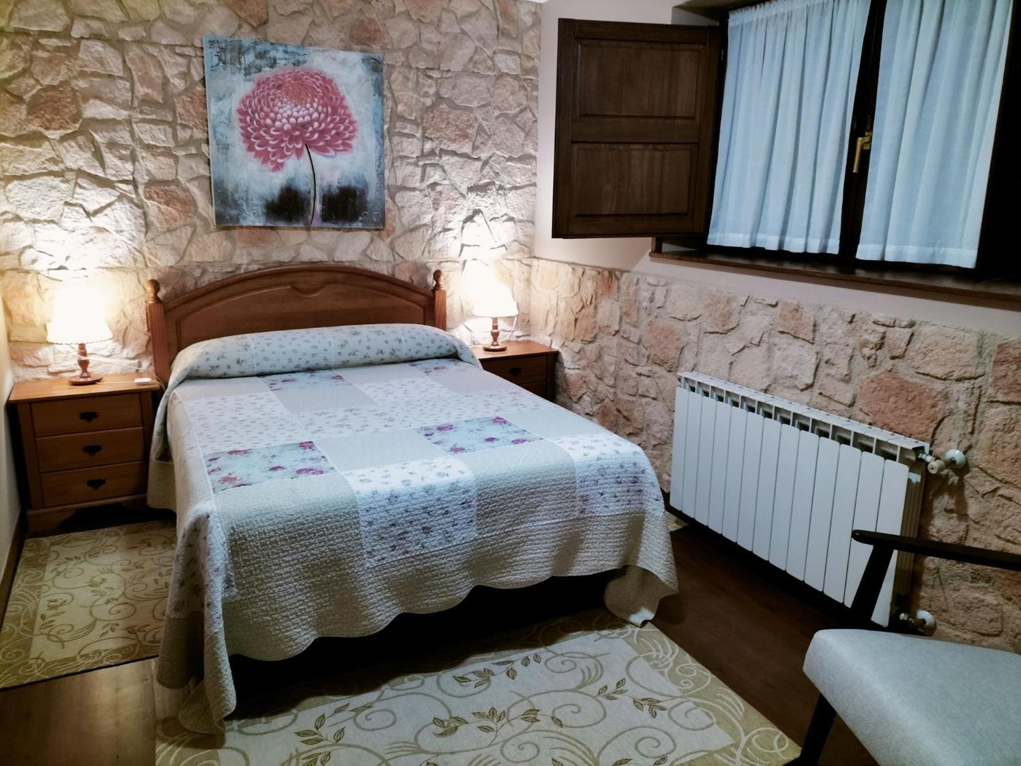 Llano-Con Apartamentos Rio Tabardin מראה חיצוני תמונה